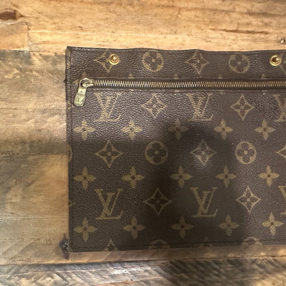 Authentic Louis Vuitton Randonnée Pouch - Picture 5 of 7